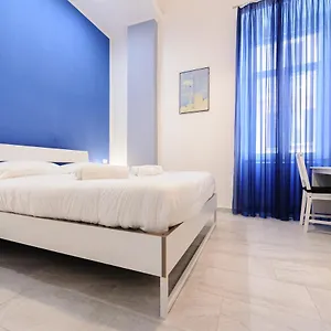 domenichini-via-aniello-falcone-72b.hotels-amalfi.com/